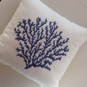 NWOT 20” Square Coastal Decor Pillow